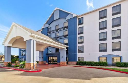 Fairbanks Hotel | Sonesta Essential NW Houston