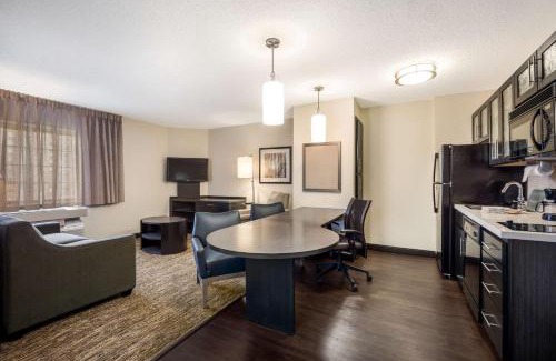 Irvine Hotel | Sonesta Simply Suites Irvine Spectrum