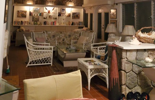 Old Towne Villa | Sonido Del Mar, Island Retreat, 9 minute walk to the beach