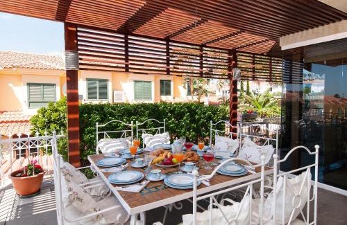 Sonnenland Villa | Sonnenland House for 12 by VillaGranCanaria