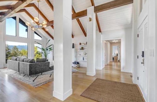 Fetters Hot Springs-Agua Caliente House | Sonoma Hilltop Estate With 3 Bedrooms And Pool - Includes Wine Tasting Passport