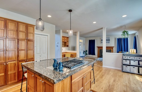 Mill Creek House | SOOTHING VILLA: Spacious house, nice neighborhood
