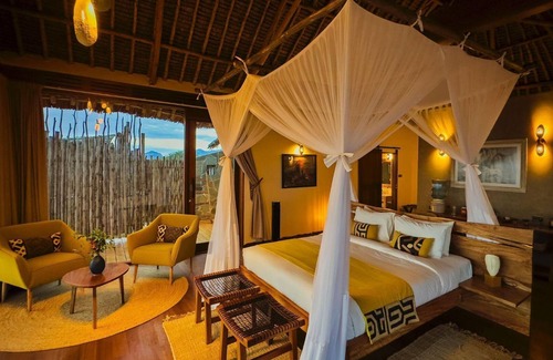 Murka Hotel | Soroi Lions Bluff Lodge