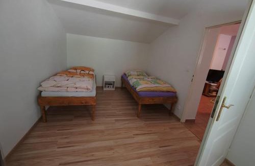 Ostrava Apartment | Soukromé ubytování u lesa
