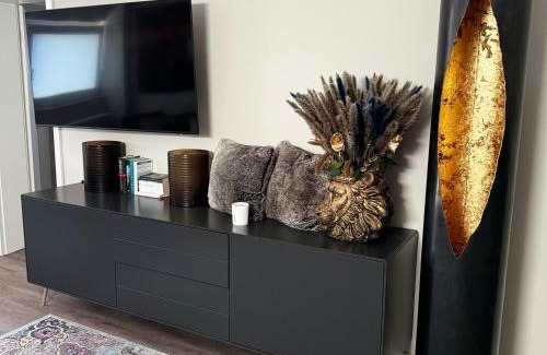 Farmsen - Berne Apartment | Souterrain - Privatwohnung mit Schlafzimmer im Einfamilienhaus