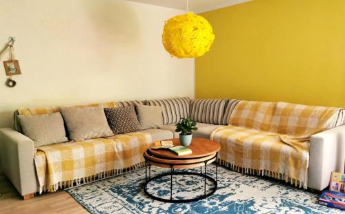 Niederzwehren Apartment | Souterrainwohnung mit großem Garten und Sauna