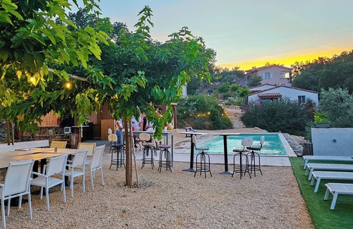 Banne House | South Ardeche estate with 4 independent gites, large swimming pool, poolbar,