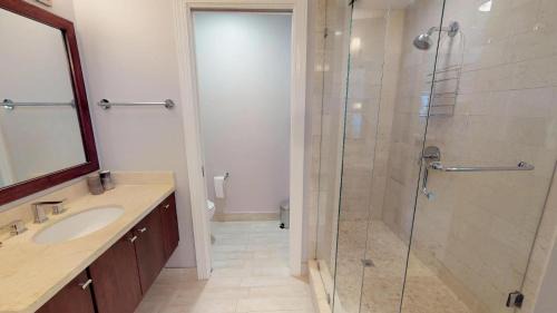 Seven Mile Beach Apartment | South Bay Beach Club #16 - 4 Bedroom 4 Bathroom Unit