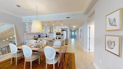 Seven Mile Beach Apartment | South Bay Beach Club #16 - 4 Bedroom 4 Bathroom Unit