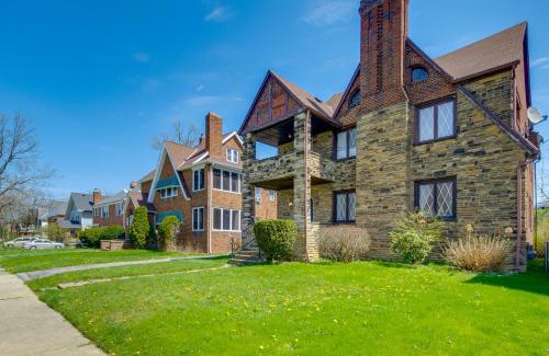 Cleveland Heights Apartment | South Euclid Apt Less Than 10 Mi to Downtown Cleveland!