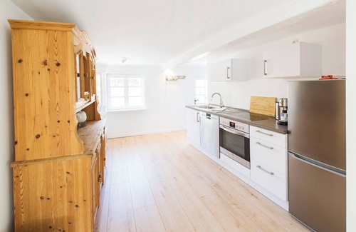 Hasselberg Apartment | South - fireplace, shower bath, terrace, parking space, close to the beach, child-friendly