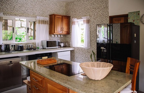 Mahe Island Villa | south hill villa