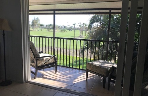 East Naples Condo | South Naples 2/2 1200' Condo in Bundled Golf/Tennis with Golf Course Views
