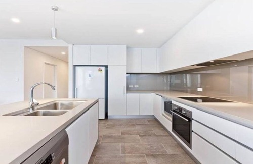 South Perth Apartment | South Perth Apartment Overlooking Swan