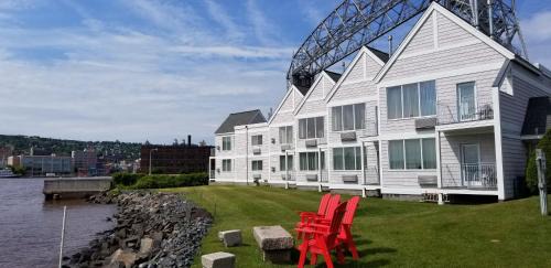 Park Point Hotel | South Pier Inn