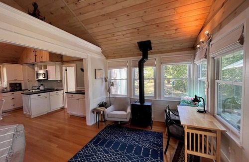 West Yarmouth Cottage | South Sea Ave Cottage