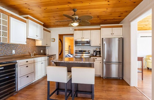 Canoe Cove Cottage | South Shore Waterfront gem With hot tub