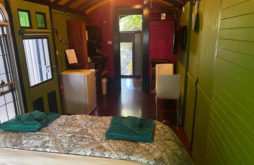 South Fremantle House | South Terrace Studio - Walk to Everything !