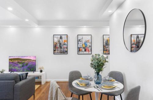South Yarra Apartment | South Yarra Sleek: Urban Pad