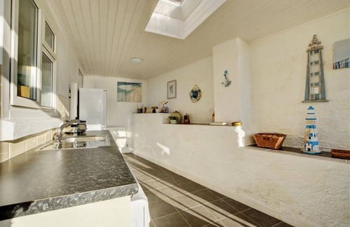 Polruan House | Southcliff - Four Bedroom House, Sleeps 8