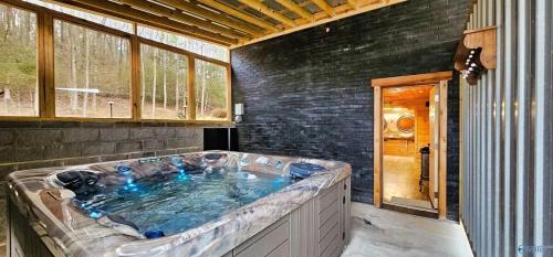 Scottsboro House | Southern Comfort Retreat with a private hot tub
