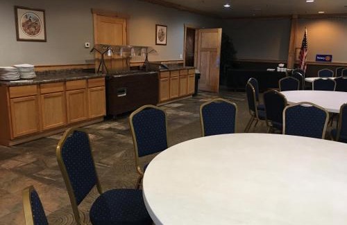 Bloomfield Hotel | Southfork Motel