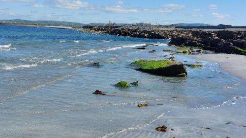 Murroogh House | Southland Holiday Home by Trident Holiday Homes