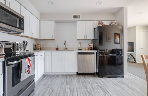 Kyrene-Superstition Apartment | Southwest decor -2 BR Tempe Home - Covered Parking