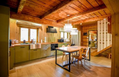 Kacwin House | Sowie Domki - Domek Nad Potokiem