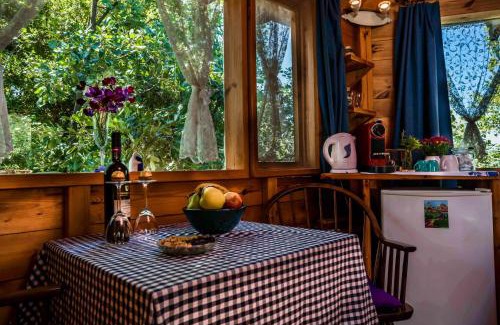 Amirim House | Spa in The Woods - B&B in Amirim