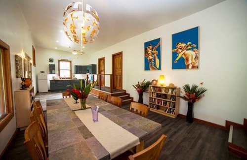 Carenero Island Apartment | Spacious 4BR, 4BA with AC near top surf spots. Family friendly!