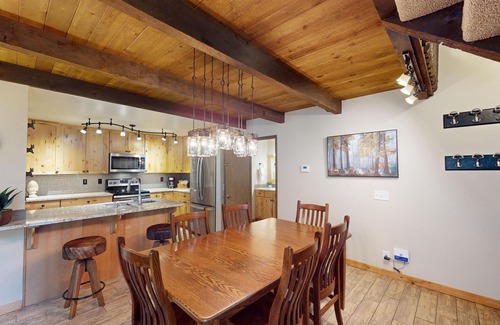 Tennis Village Condo | Spa-Side Lodge with Fireplace, BBQ & A/C