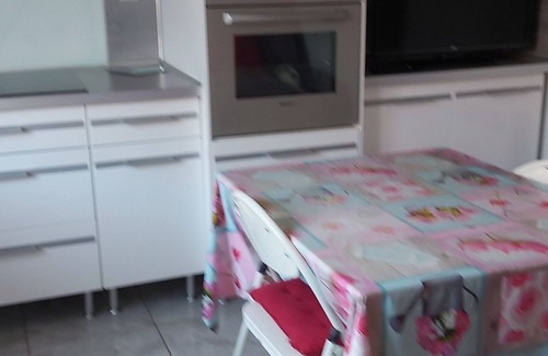 Saint-Jean-Pla-de-Corts Apartment | Spa vacation or rental