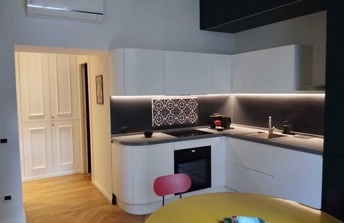 Naples City Centre Apartment | Spaccanapoli home short lets.