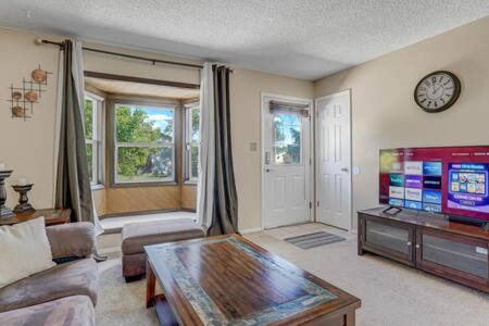 Southeast Colorado Springs Apartment | Space Base Near Airport BBQ Game Room