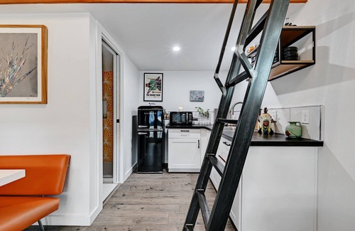 MLK Apartment | Space Cowboy: Modern Tiny House in East Austin