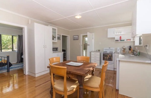Ahipara House | Space in the heart of Ahipara sleeps