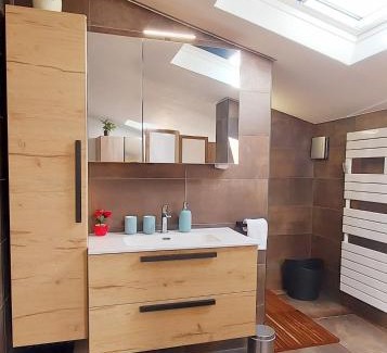 Greoux-les-Bains Apartment | Spacieuse Dépendance Duplex 50 M2 Classé 3 étoiles