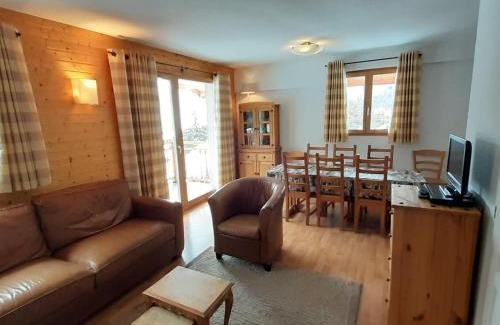 Valfrejus Apartment | Spacieux appartement 4 pièces pour 8 pers, au cœur de la station, proche télécabine et commerces - FR-1-265-64