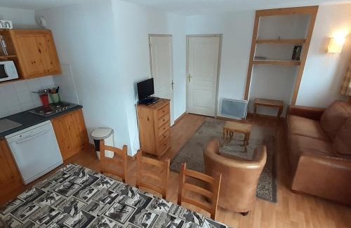 Valfrejus Apartment | Spacieux appartement 4 pièces pour 8 pers, au cœur de la station, proche télécabine et commerces - FR-1-265-64
