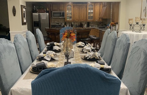 Lithonia House | Spacious 1,900sf 2bedroom 6bed apartment,family gathering nurses singles couples