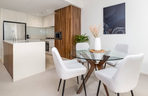 City East Apartment | Spacious 1-Bed with View in Central Location