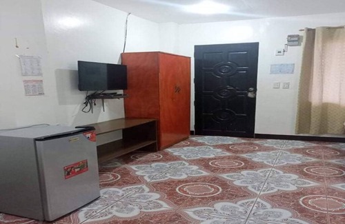 Santa Fe Apartment | Spacious 1-bedroom apartment in Santa Fe with AC - Nanette's Tourist Inn