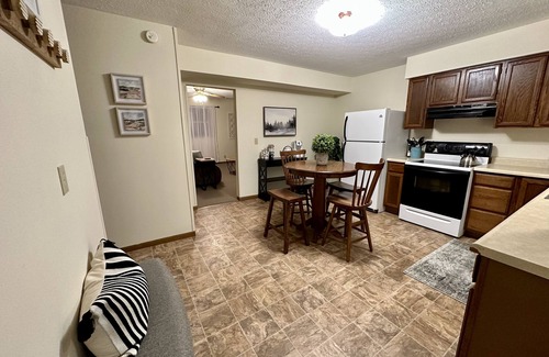 Parkersburg Apartment | Spacious 1200 sq. foot Townhome