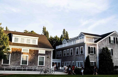 Edgartown House | Spacious 15-bedroom house with WiFi and AC in charming Edgartown