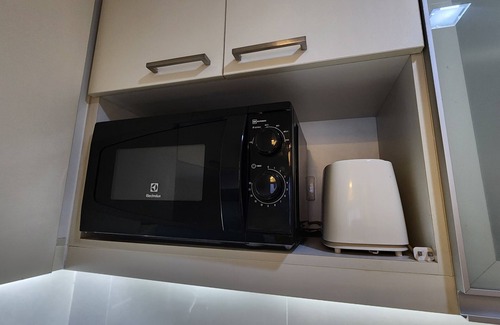 Lapu-Lapu Condo | Spacious 1BR Home with Netflix and *Beach Access