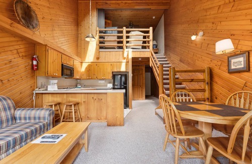 Breezy Point Condo | Spacious 1BR + Loft Condo with Balcony & Fireplace