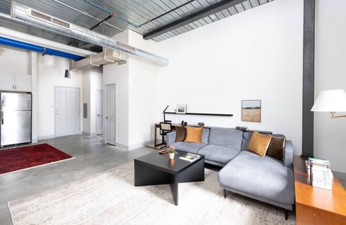 Westown Apartment | Spacious 1BR Near Fiserv with Rooftop, Gym, and Parking