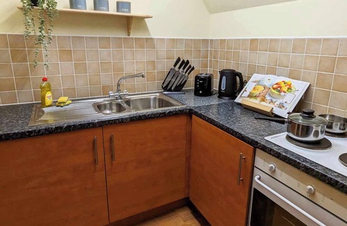 Ipswich Apartment | Spacious 2 bed 1 bath apartment with Parking in Ipswich