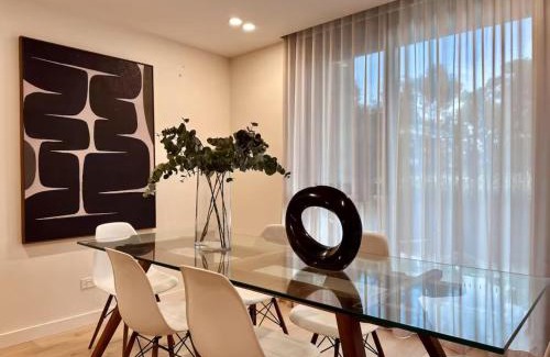 Dickson Apartment | Spacious 2 Bed Room Split Level Apartment